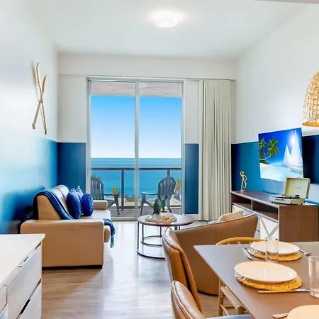 Ocean View Balcony - Rooftop Pool & Hot Tub - Gym